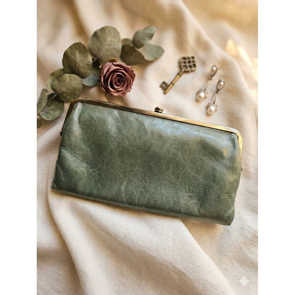 Hobo International Double Frame Lauren Green Clutch Wallet EUC READ 1ST